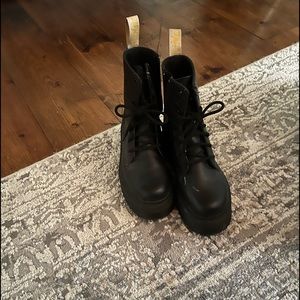 Dr Martens Vegan Jadon II Platform boots